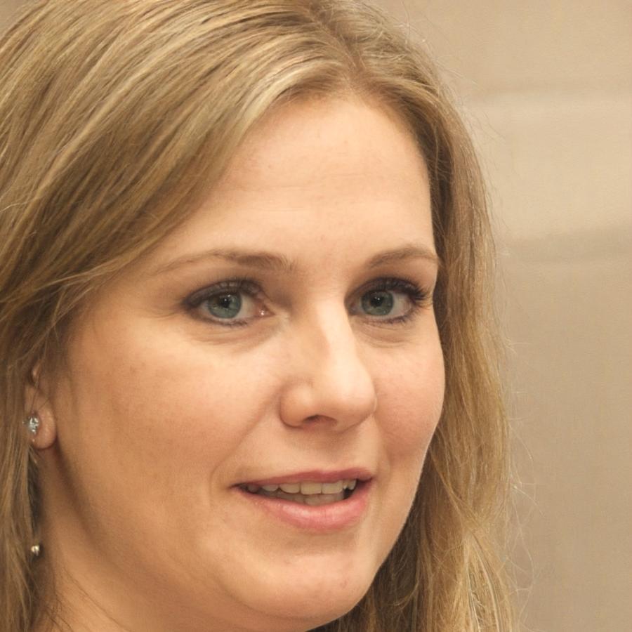 市場分析の専門家である田中博士